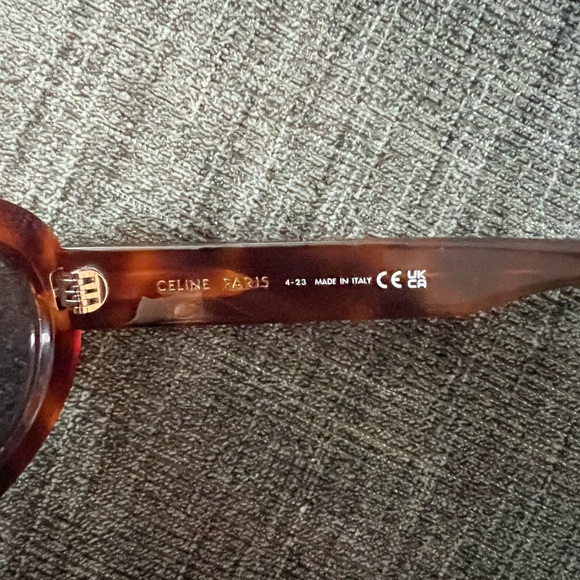 Celine triomphe oval frame acetate sunglasses- tortoiseshell - Picture 7 of 7
